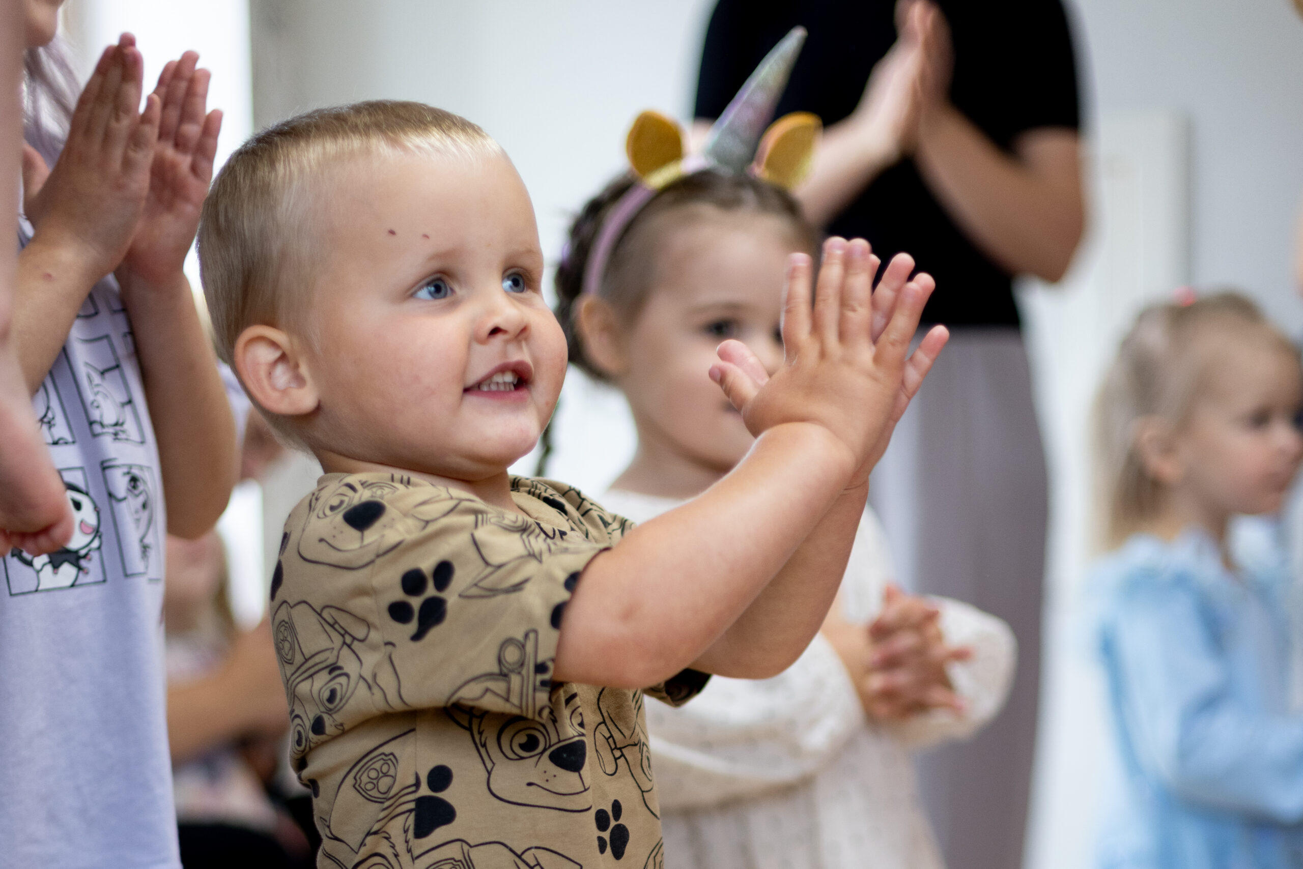 Kui armastad lastega tegeleda, tule lapsehoidja ja abiõpetaja koolitustele 19.08.–16.12.2026. ERIALATUNNID VEEBIÕPPES! Õpe toimub veebikeskkonnas Zoom (erialatu